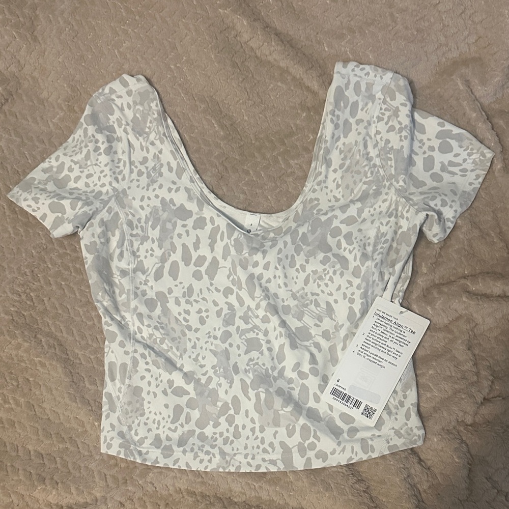 lululemon athletica White and Gray Patterned Crop Top